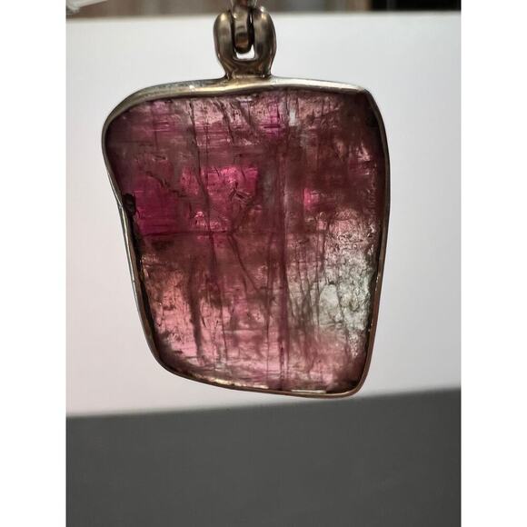 NEW Pink/ bi colored half rough tourmaline pendant in sterling silver 3.95 grams - Picture 8 of 11